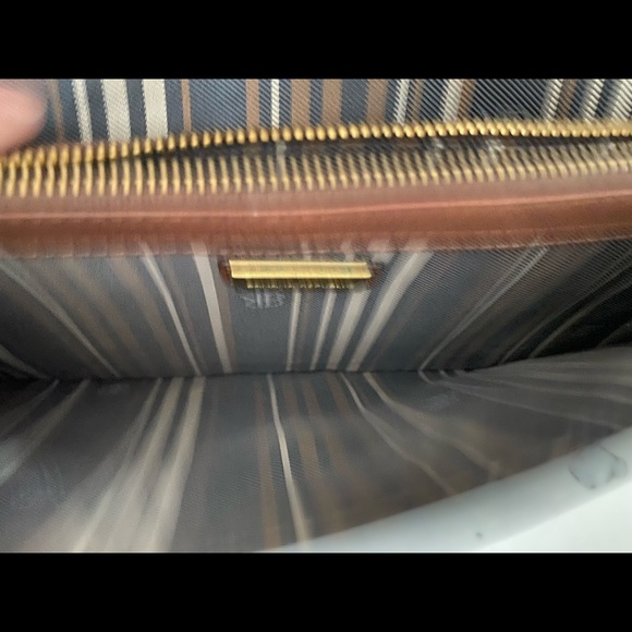 Banana Republic Clutch - Picture 9 of 12